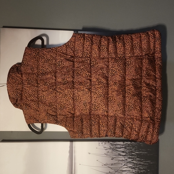 NWT Lands End leopard vest - Picture 6 of 6